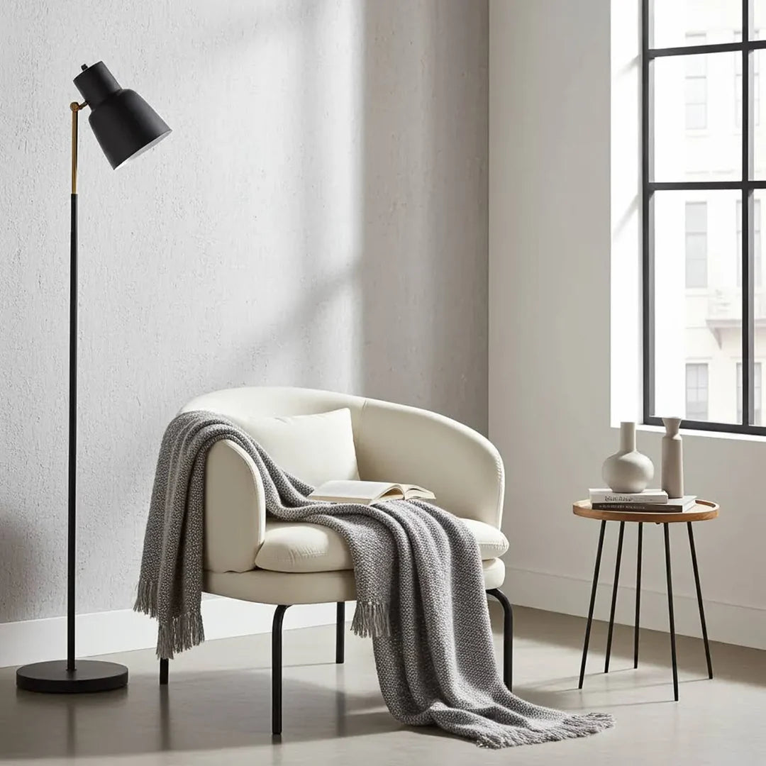 Vivien Accent Chair – Velvet | Beige